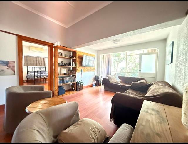 4 BEDROOM HOUSE FOR SALE IN BERGZICHT